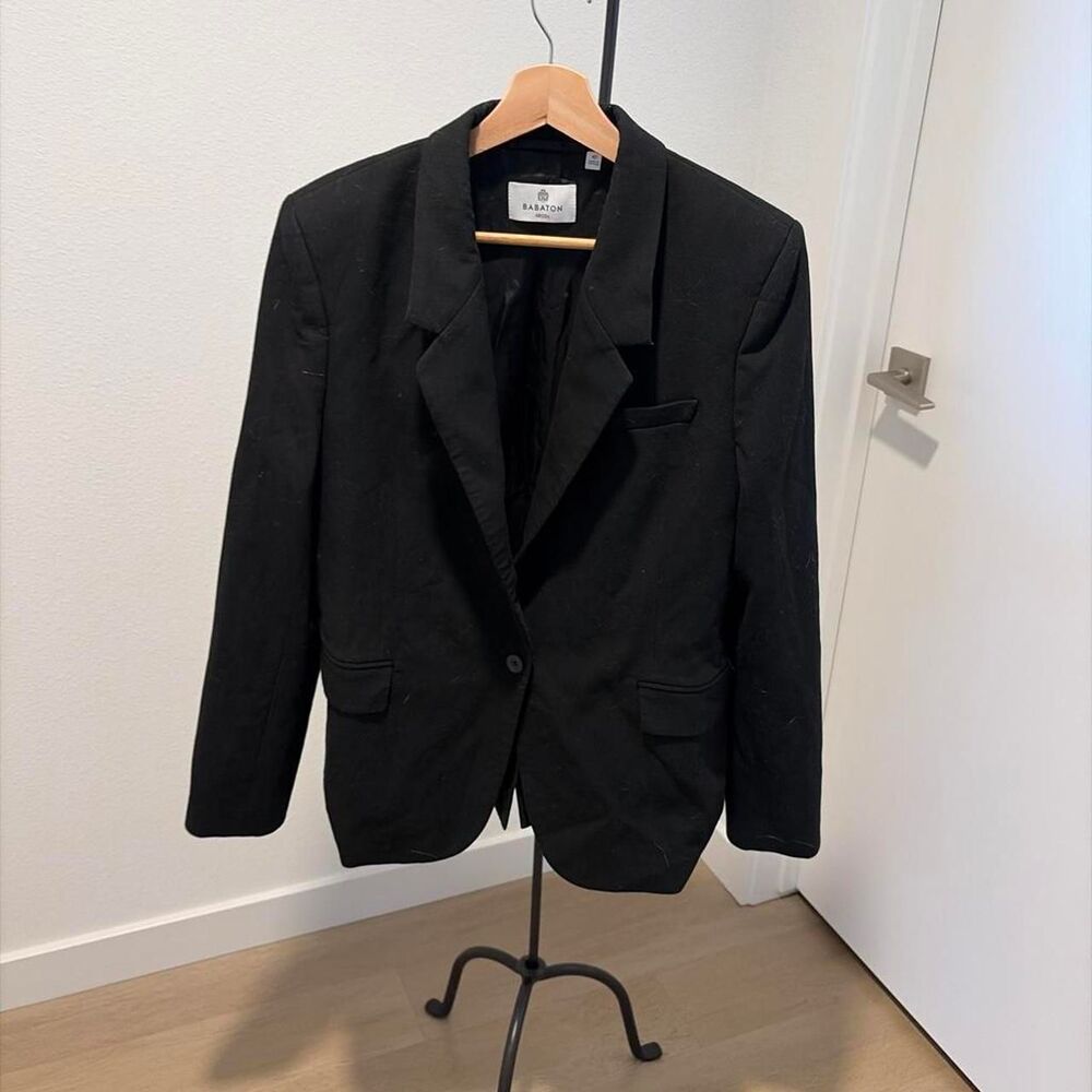 Babaton Aritzia Women's Black Single-Button Tailored Blazer Size 10